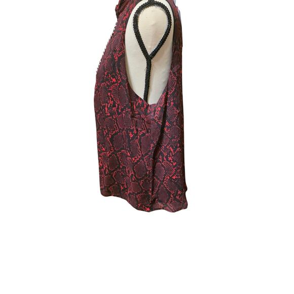 Endless Rose Sleeveless blouse - Picture 2 of 3